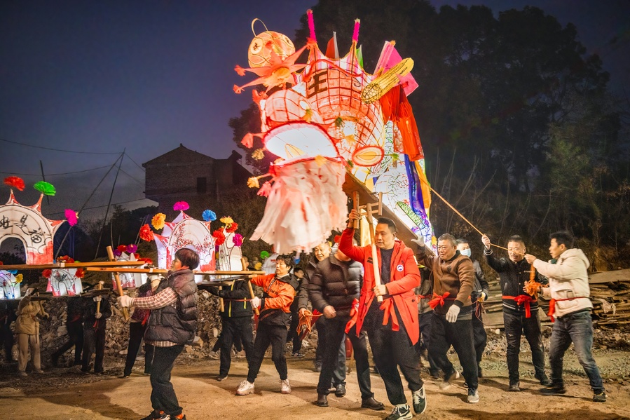 龙灯夜行