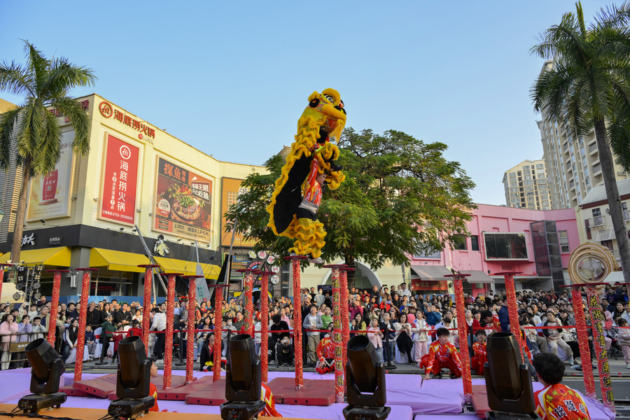 醒狮争霸迎新年